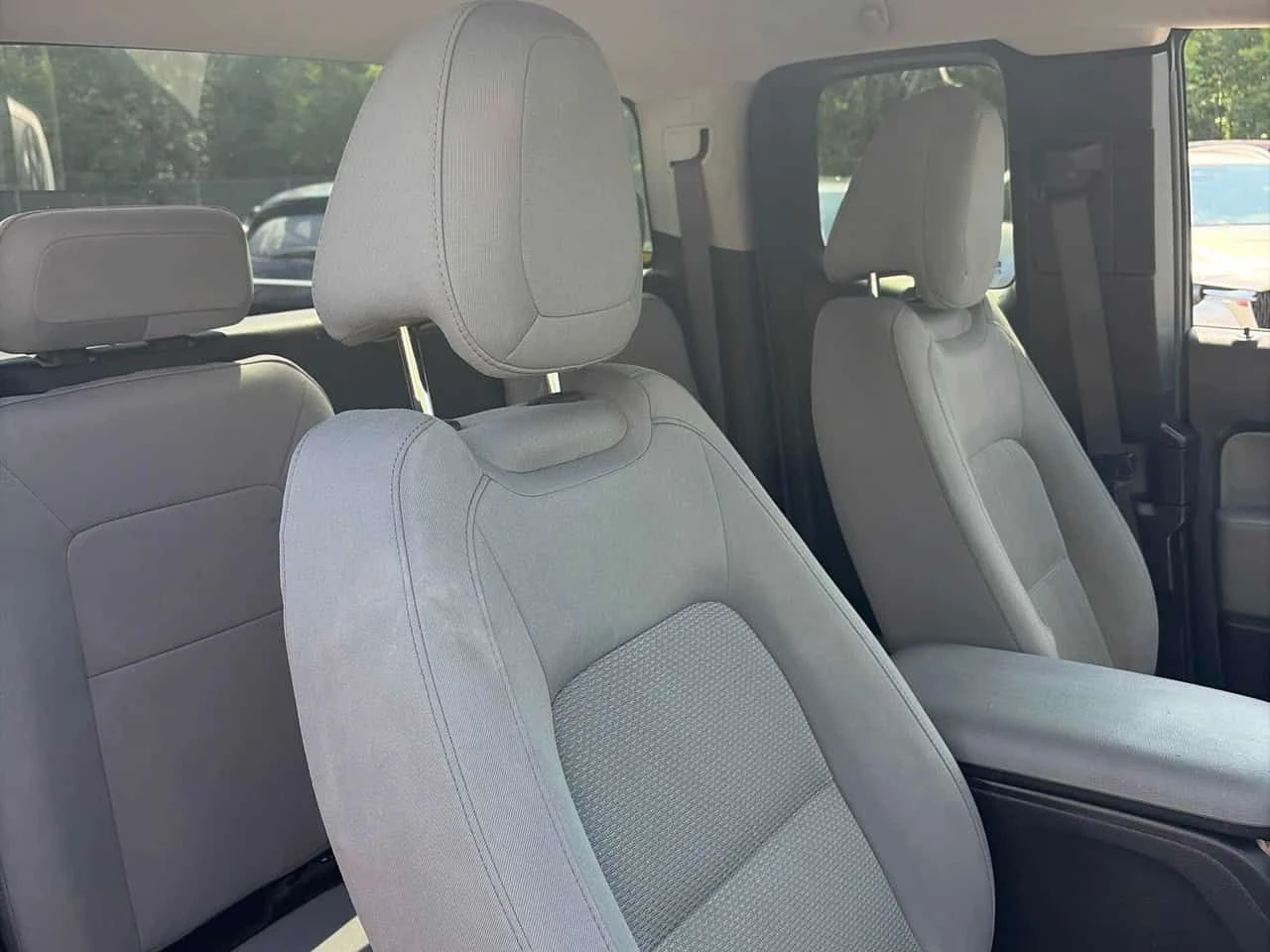 Chevrolet Colorado * 2WD Work Truck * CARFAX * ���� �� �� | Mobile.bg � ����������� 12