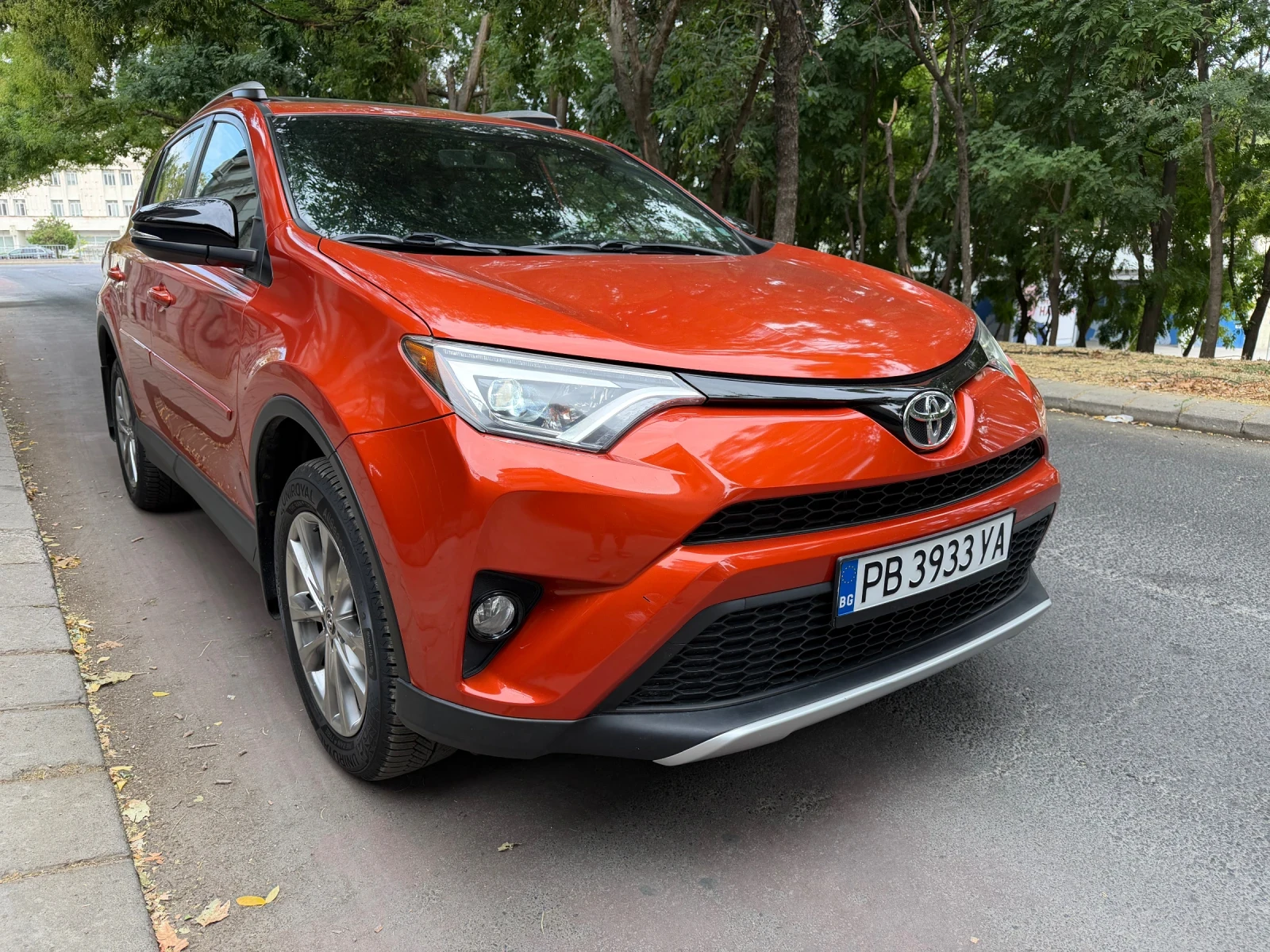 Toyota Rav4 Sport edition 88 000km, снимка 2 - Автомобили и джипове - 55873551
