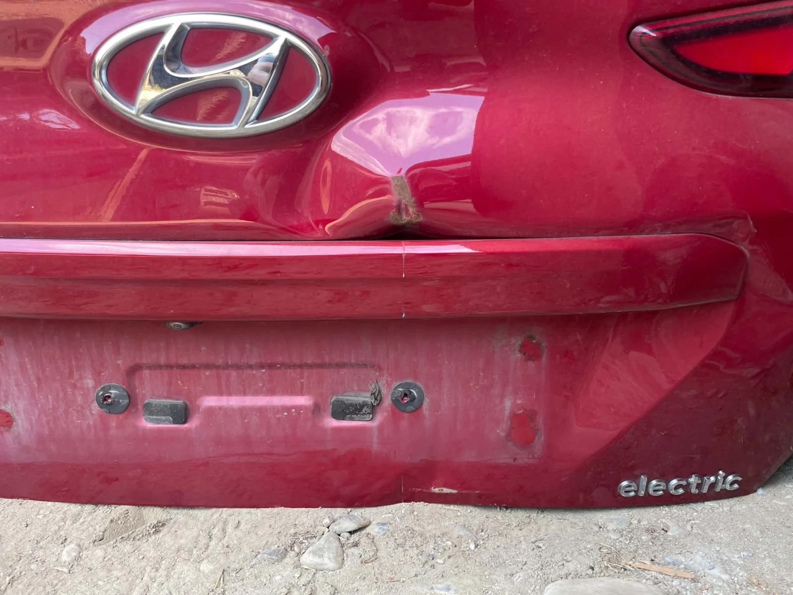 Hyundai Kona 64 KW, снимка 4 - Автомобили и джипове - 56205340