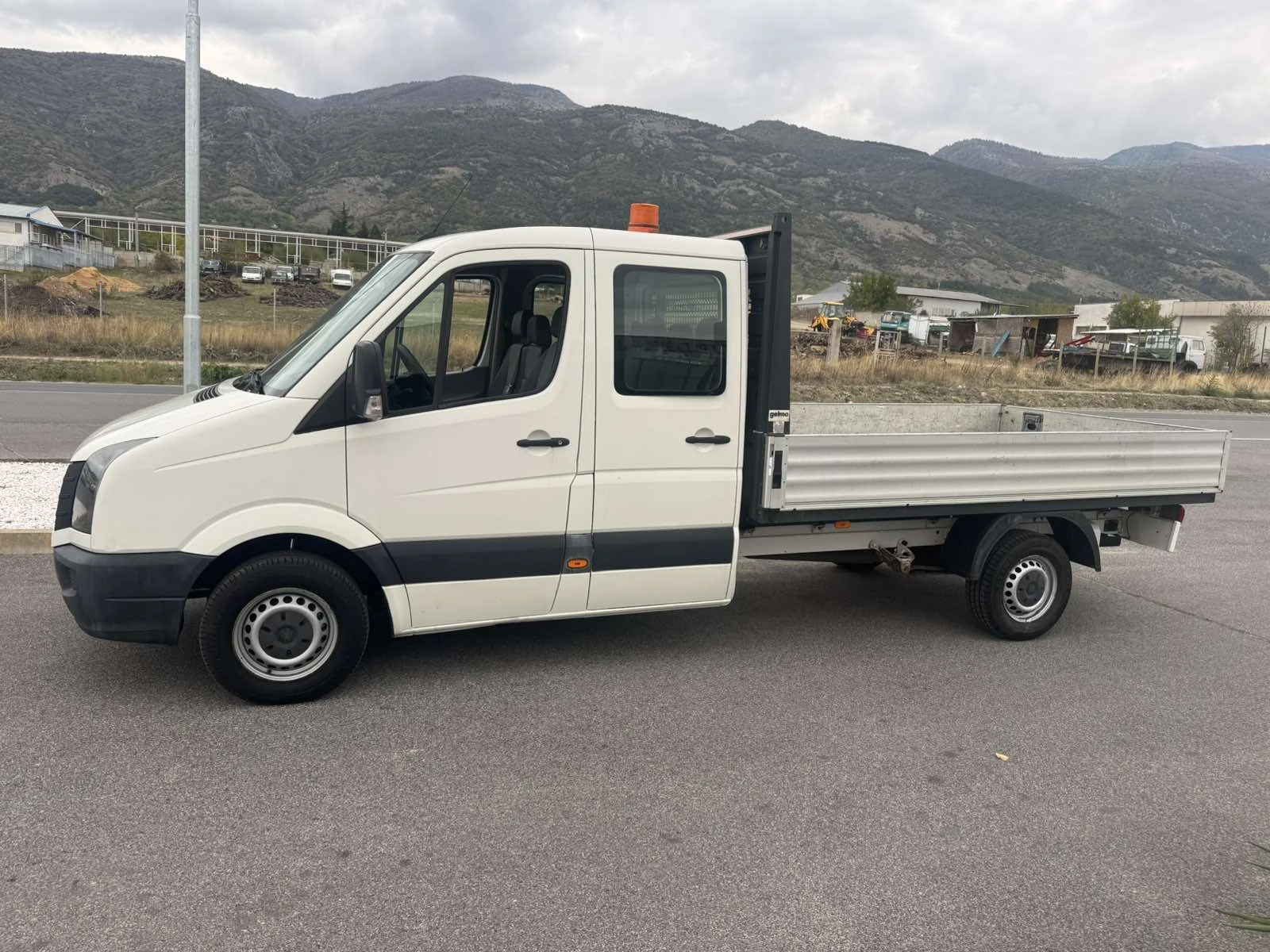 VW Crafter 2.0TDI/7 местен/бордови - изображение 3