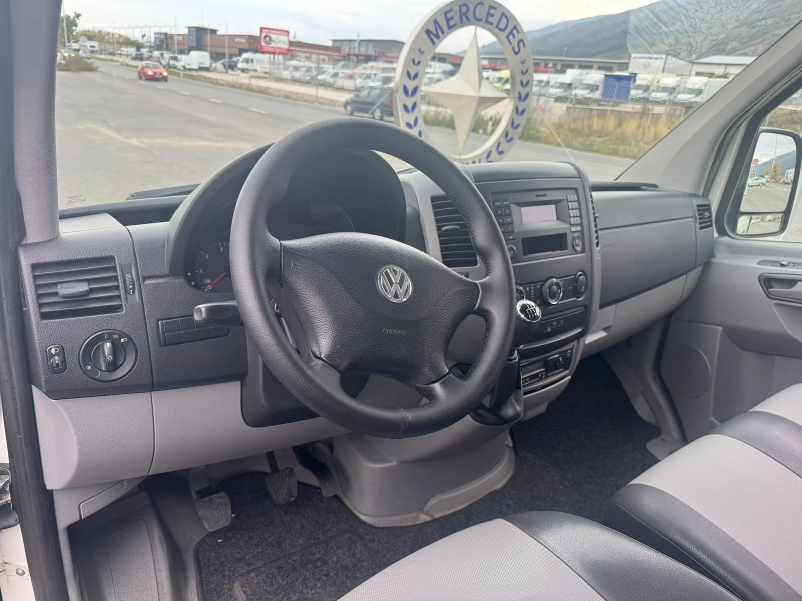 VW Crafter 2.0TDI/7 местен/бордови - изображение 9