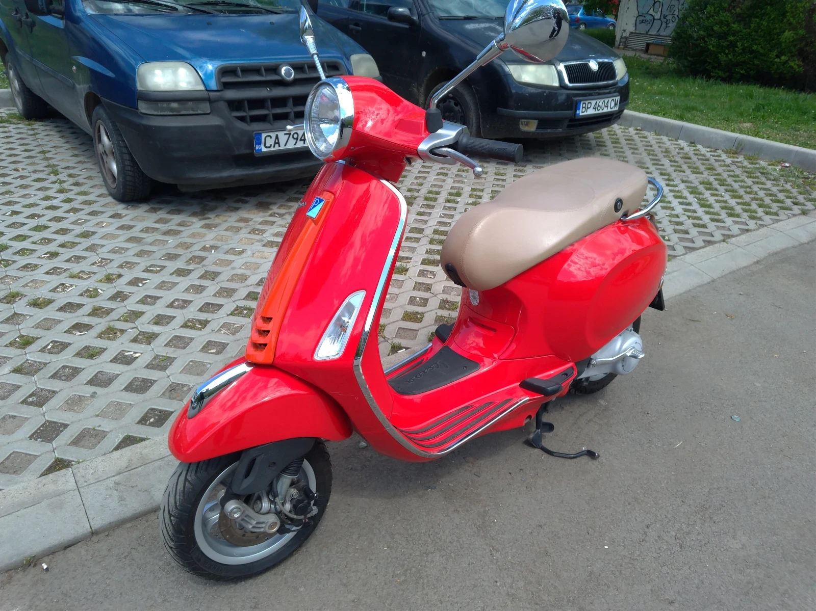 Vespa Primavera 6600km 50cc 2T, снимка 2 - Мотоциклети и мототехника - 53494335