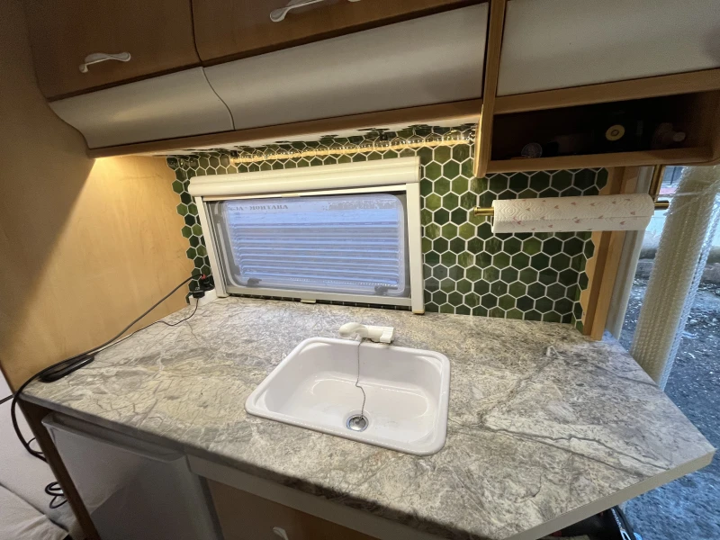 Каравана Hobby De Luxe Easy 495, снимка 11 - Каравани и кемпери - 52958205