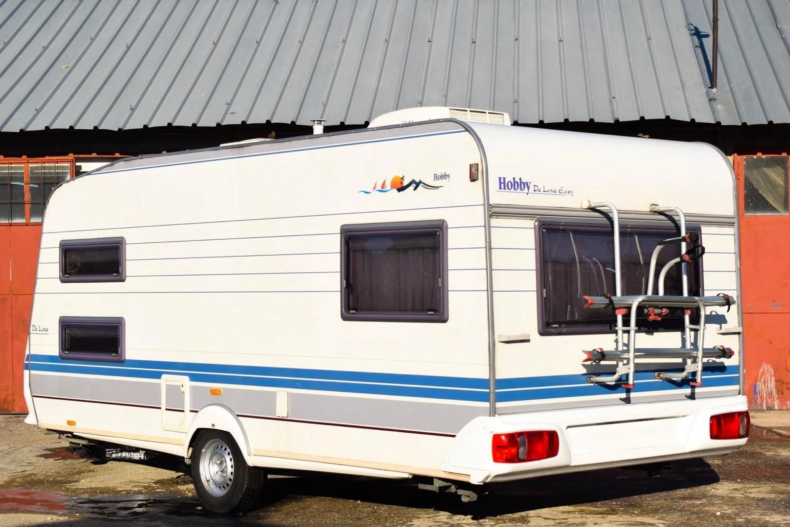 Каравана Hobby De Luxe Easy 495 - изображение 5