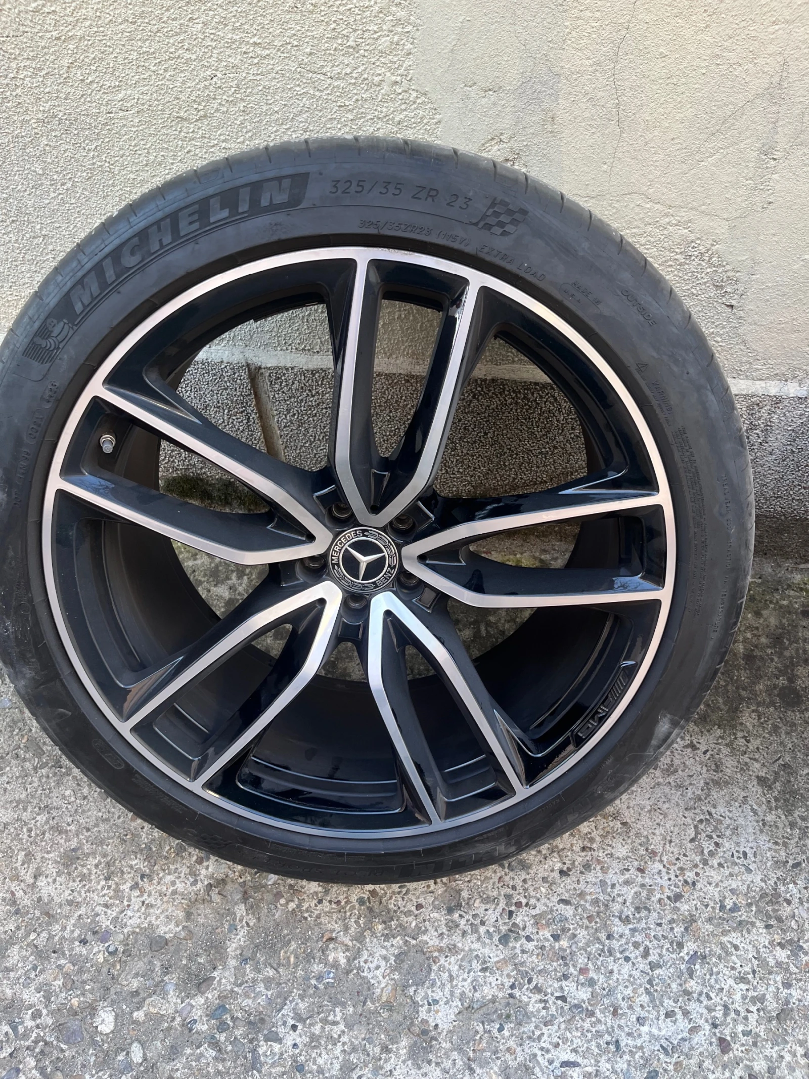 Гуми Летни 325/35R23, снимка 4 - Гуми и джанти - 53921552