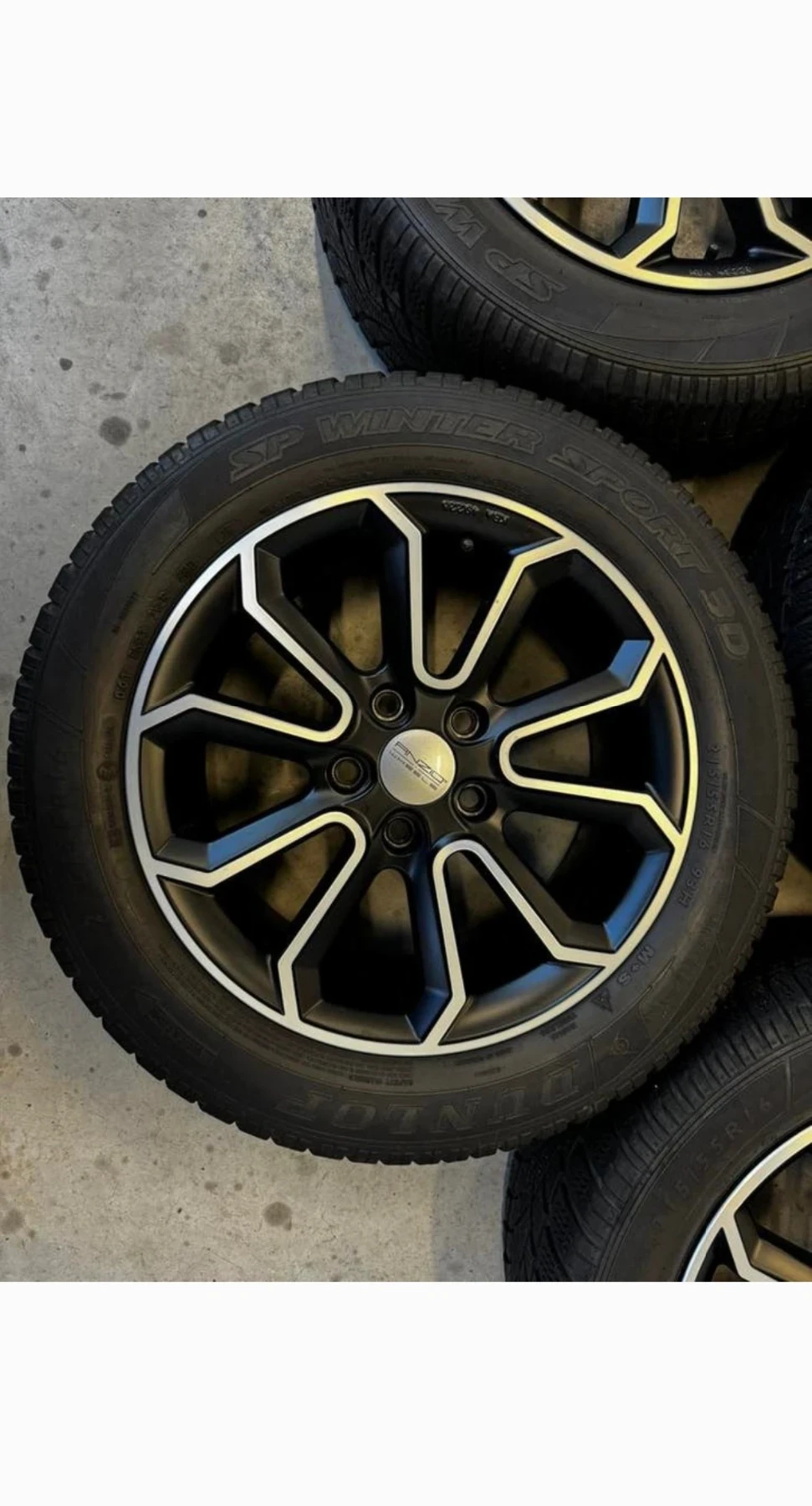 Гуми с джанти Dunlop 215/55R16, снимка 3 - Гуми и джанти - 54318285