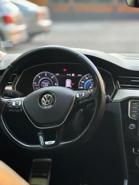 VW Passat R Line Матрикс/Дигитал/Пано/Масаж/Кожа/190 k.c., снимка 11