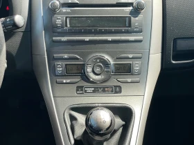 Toyota Auris 1.4vvti, снимка 10