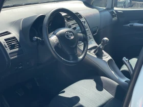 Toyota Auris 1.4vvti, снимка 6