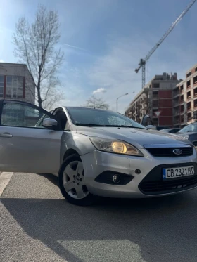 ����� �� �������� �� Ford Focus  Titanium 1.6 ������/���  CarPlay/Android Auto