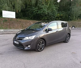 ������ Toyota Verso