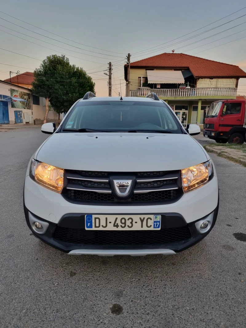 Dacia Sandero STEPWEY 1.5 dCi, снимка 2 - Автомобили и джипове - 47713981