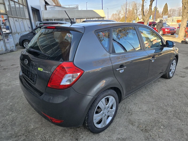 Kia Ceed, снимка 3 - Автомобили и джипове - 49118931