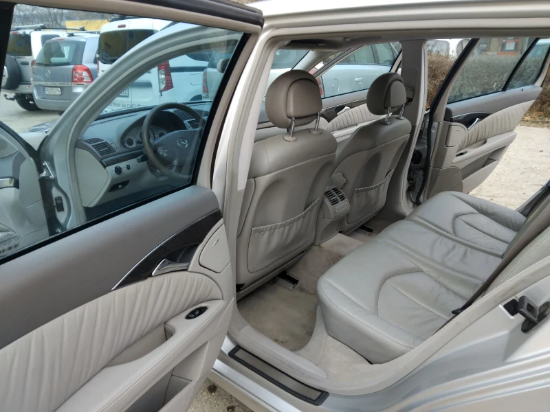 Mercedes-Benz E 200, снимка 9 - Автомобили и джипове - 49305870