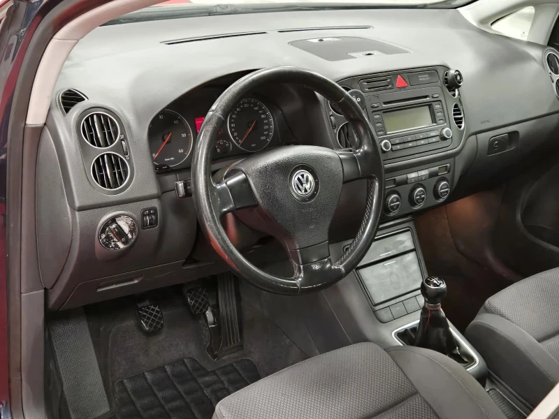 VW Golf 1.9 TDI 105кс / Golf Plus / Регистриран/ Обслужен , снимка 10 - Автомобили и джипове - 49319106