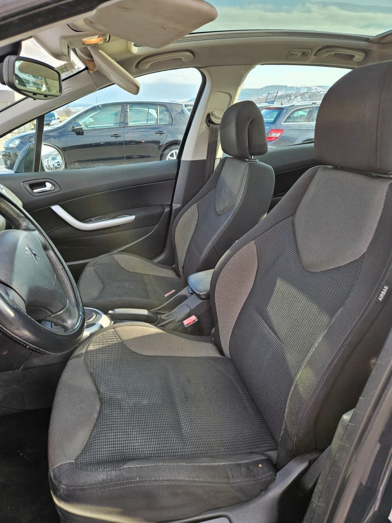 Peugeot 308 1.6 дизел, Панорамен таван, снимка 10 - Автомобили и джипове - 53199265