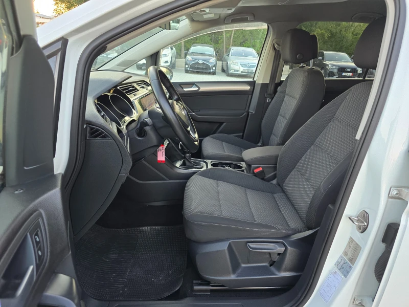 VW Touran 1.6TDI, 115к.с., Автомат, 7-места, 2018г.!, снимка 8 - Автомобили и джипове - 51532550