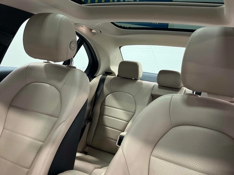 Mercedes-Benz C 300 * CARFAX * БЕЗ ПЪРВОНАЧАЛНА ВНОСКА, снимка 15 - Автомобили и джипове - 53197783