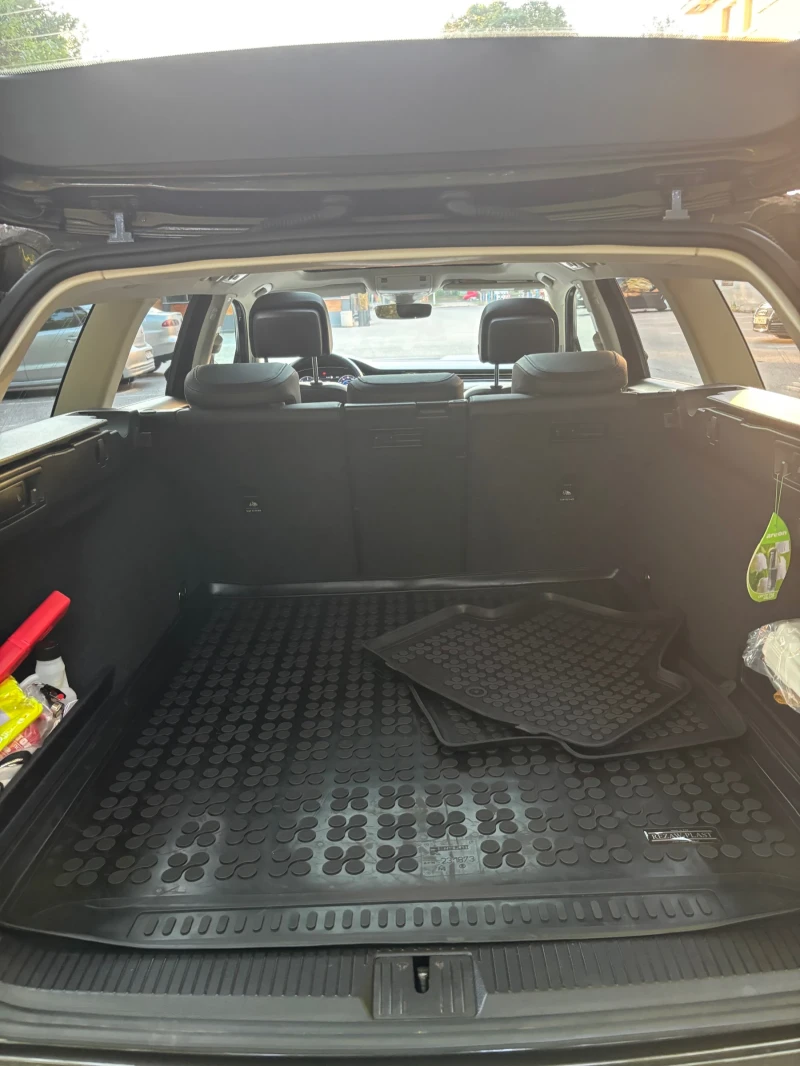 VW Passat R Line BluMotion Матрикс/Дигитал/Пано/Масаж/Кожа, снимка 17 - Автомобили и джипове - 53343579