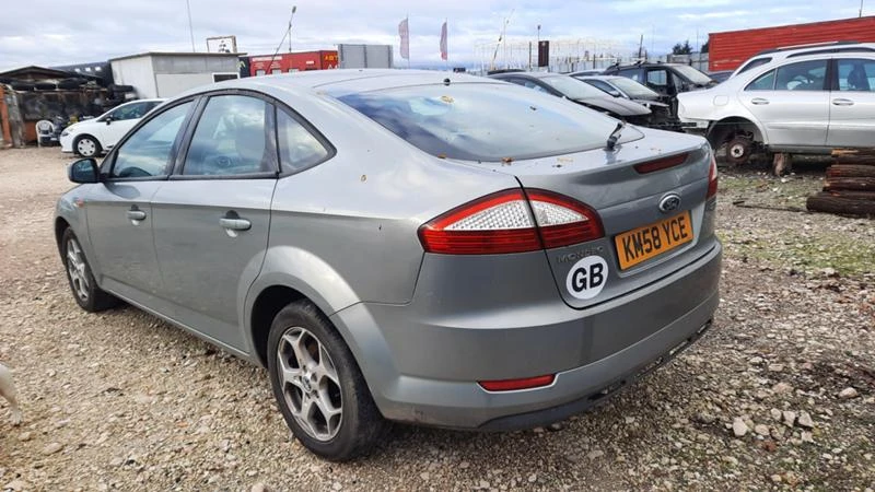 Ford Mondeo 1.6 I, снимка 3 - Автомобили и джипове - 35420888