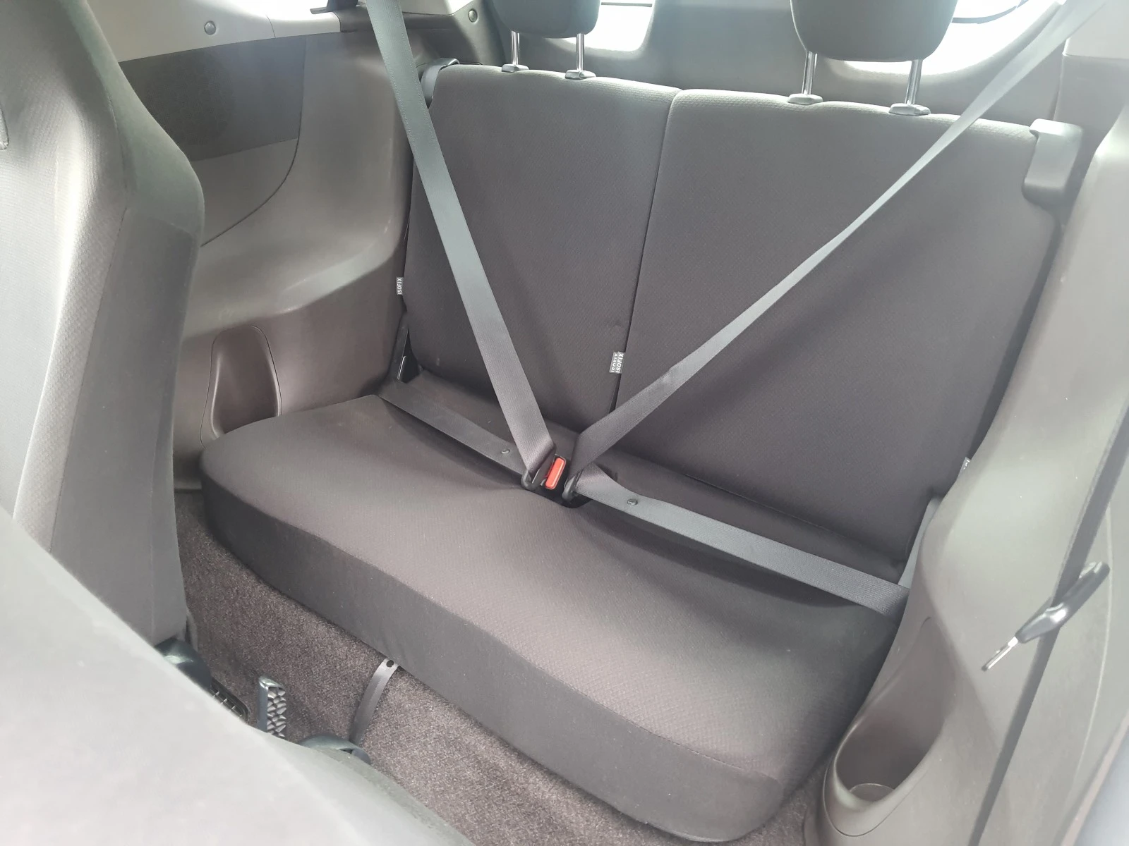 Toyota IQ | Mobile.bg   13