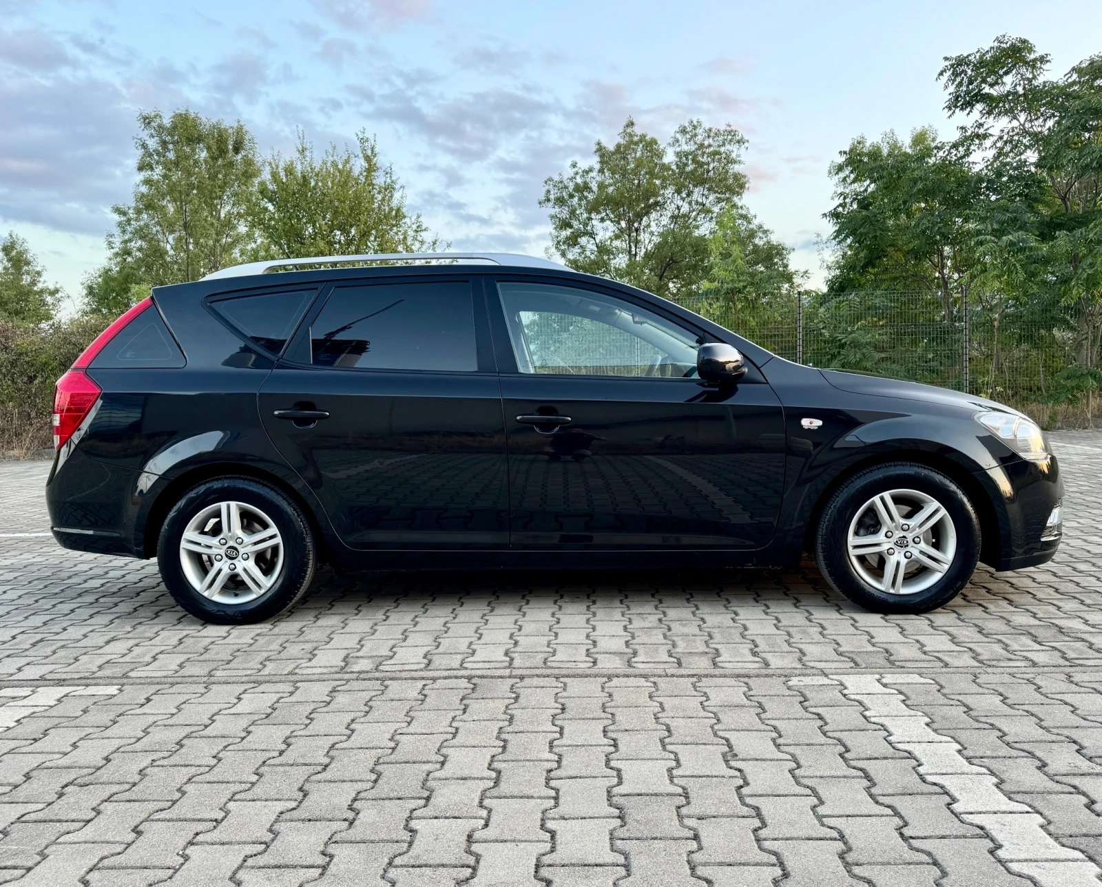 Kia Ceed 1.6i - ТОП СЪСТОЯНИЕ - - изображение 6