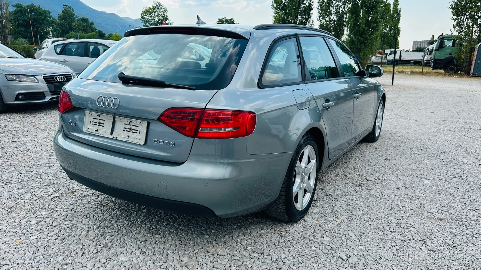 Audi A4 2.0tdi-нави-лед-6 скорости Евро 5 - изображение 4