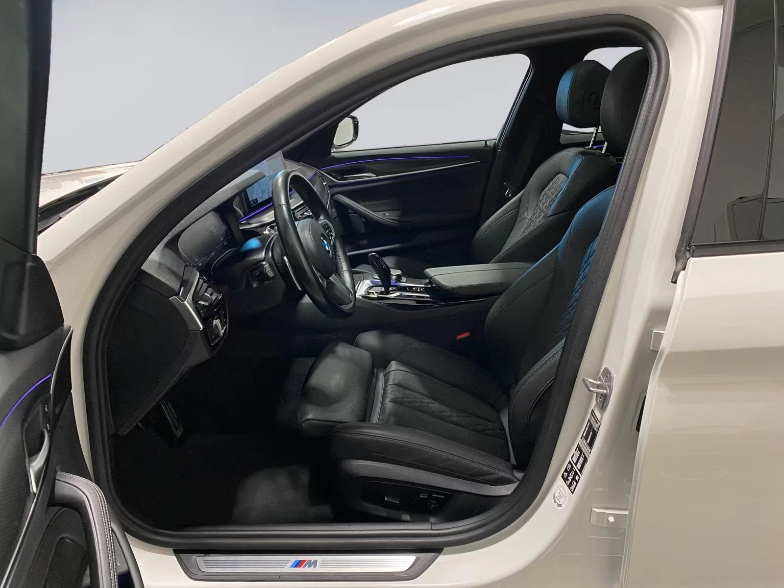 BMW 540 i/333HP/SHADOW-L./M-SPORT/xDRIVE/HUD/LED/759fpr - изображение 9