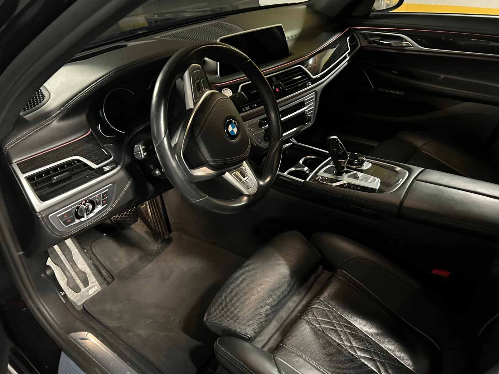 BMW 740  - изображение 8