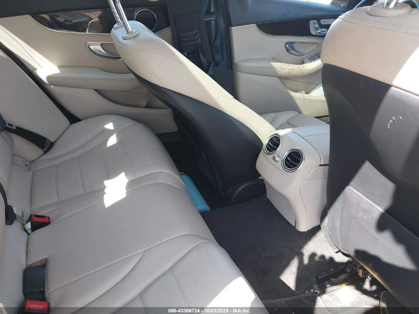 Mercedes-Benz C 300 2016 MERCEDES-BENZ C 300 4MATIC | Mobile.bg   11