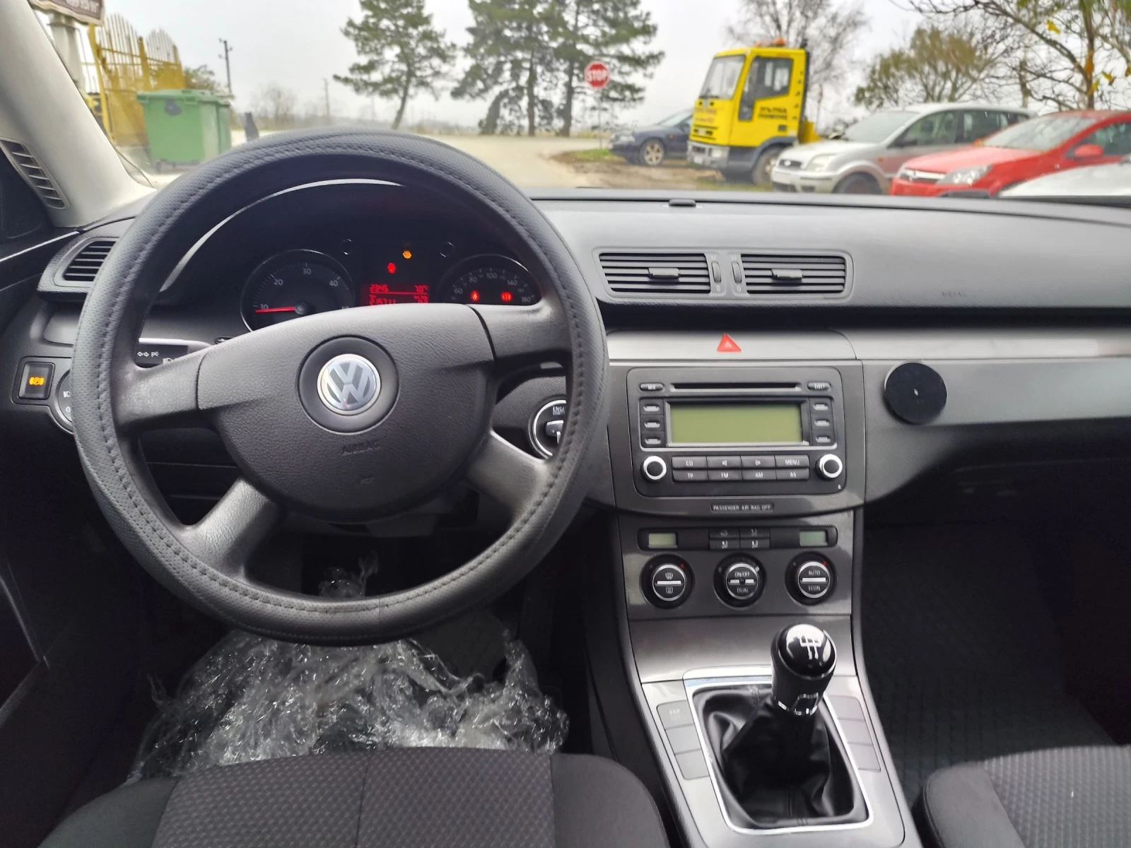 VW Passat Седан - изображение 4