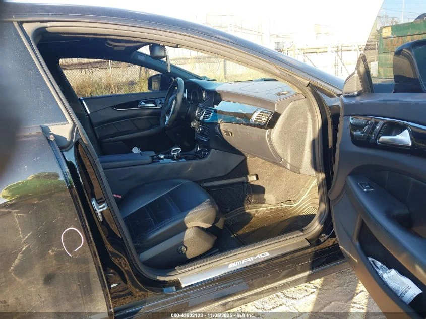 Mercedes-Benz CLS 63 AMG * АвтоКредит* Цена до БГ - изображение 5