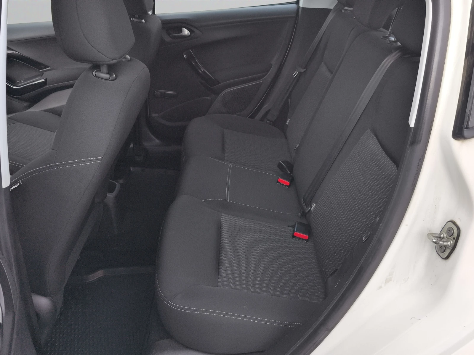 Peugeot 208 ACTIVE 1.2 VTi 68 BVM5 EURO 6.2//1906242 | Mobile.bg   12