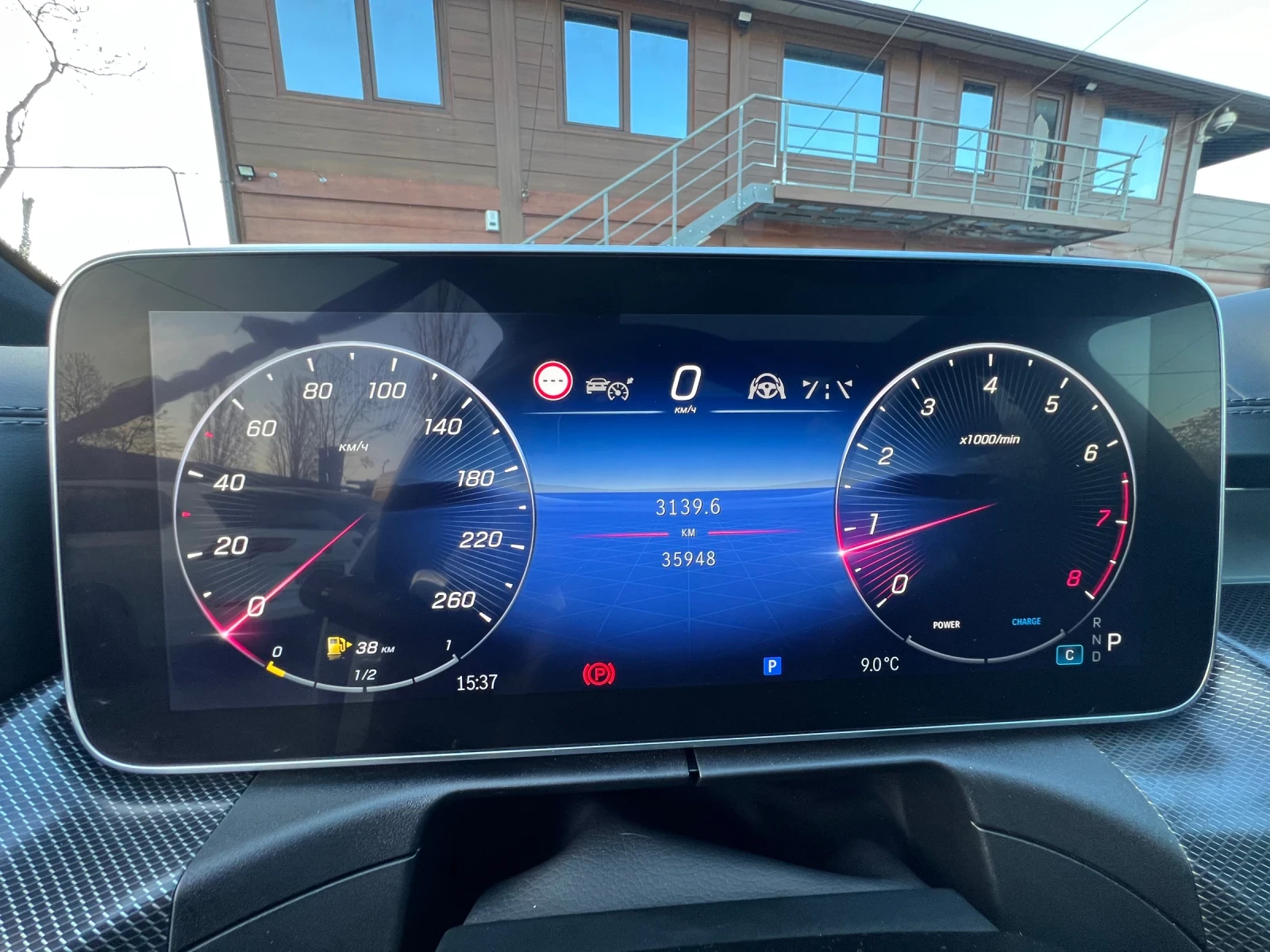 Mercedes-Benz C 300 2.0 AMG 4-Matic Keyless Head up Burmester 35948 км - изображение 9