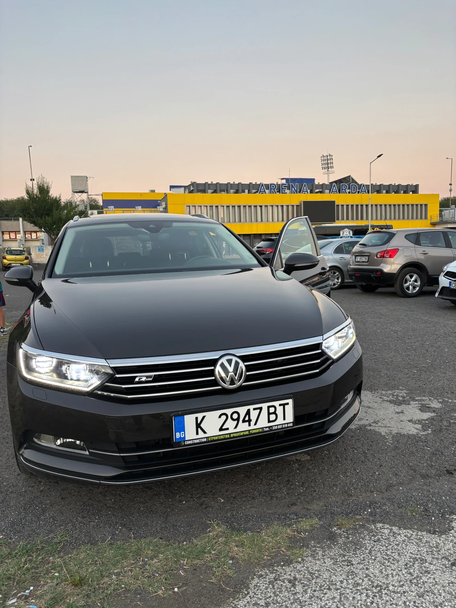 VW Passat R Line BluMotion Матрикс/Дигитал/Пано/Масаж/Кожа - изображение 7