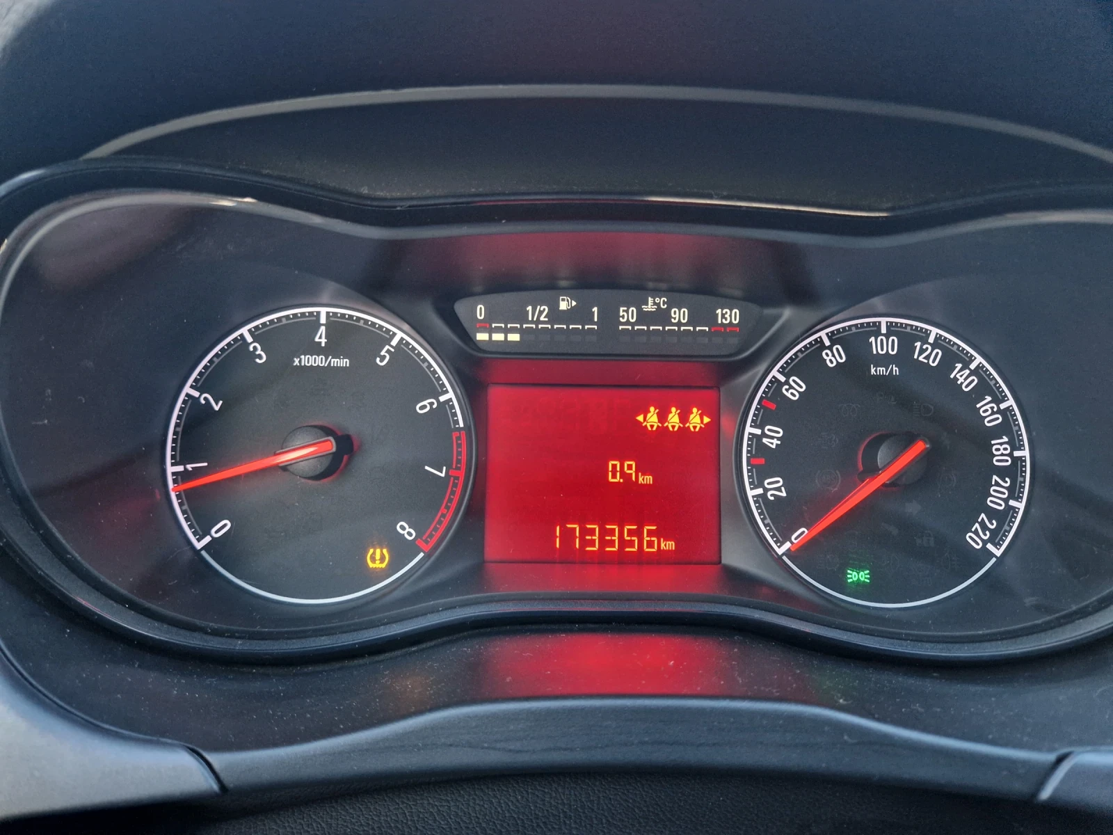 Opel Corsa 1.4 GPL Нов внос!!!, снимка 8 - Автомобили и джипове - 53639619