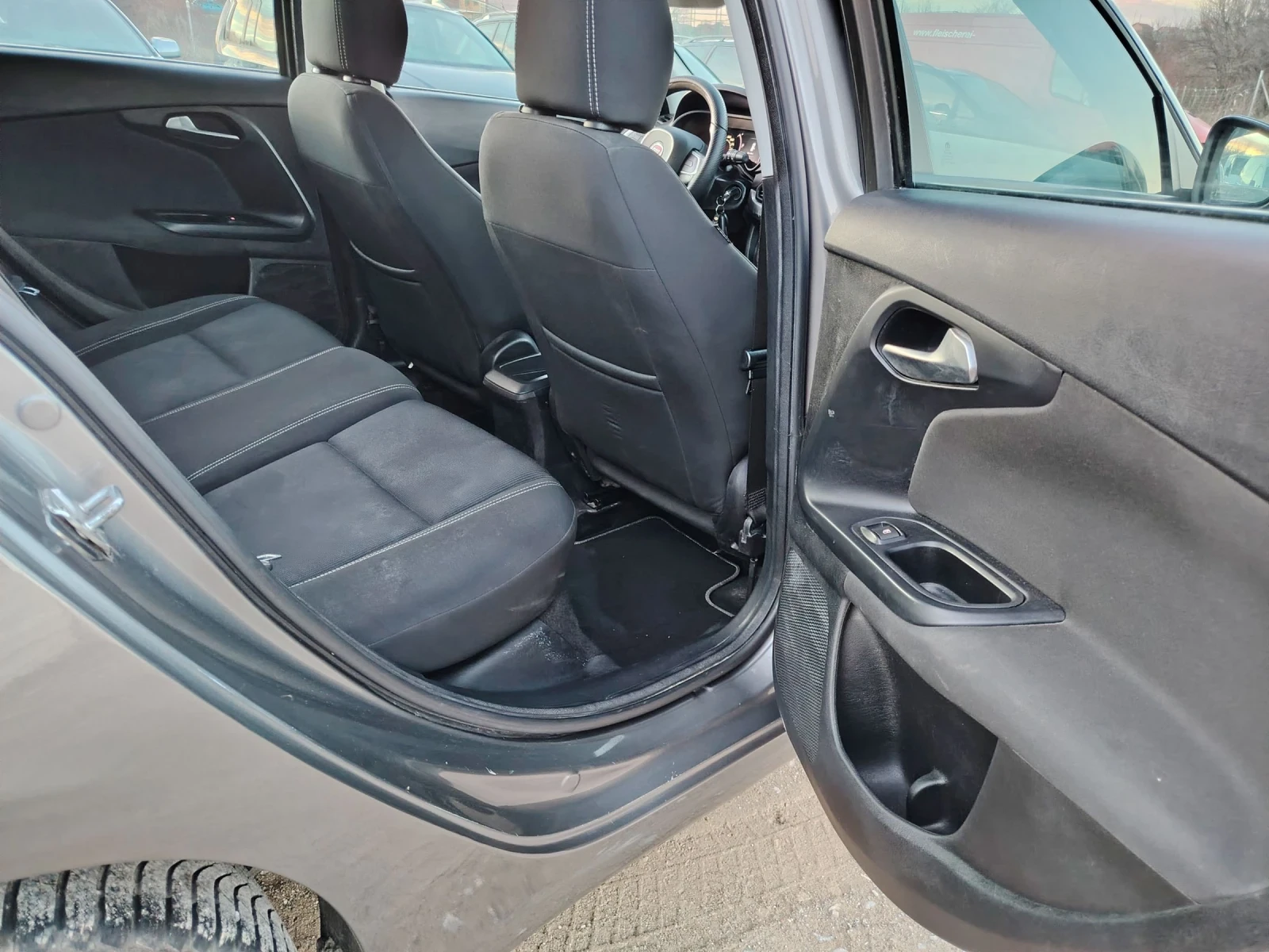 Fiat Tipo 1.6Mjet-120kc., снимка 11 - Автомобили и джипове - 53786350