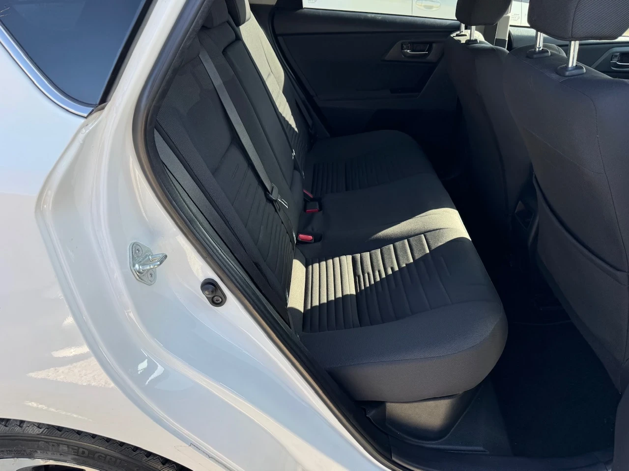 Toyota Auris 1.8i Hybrid Facelift/Navi, снимка 11 - Автомобили и джипове - 53849541