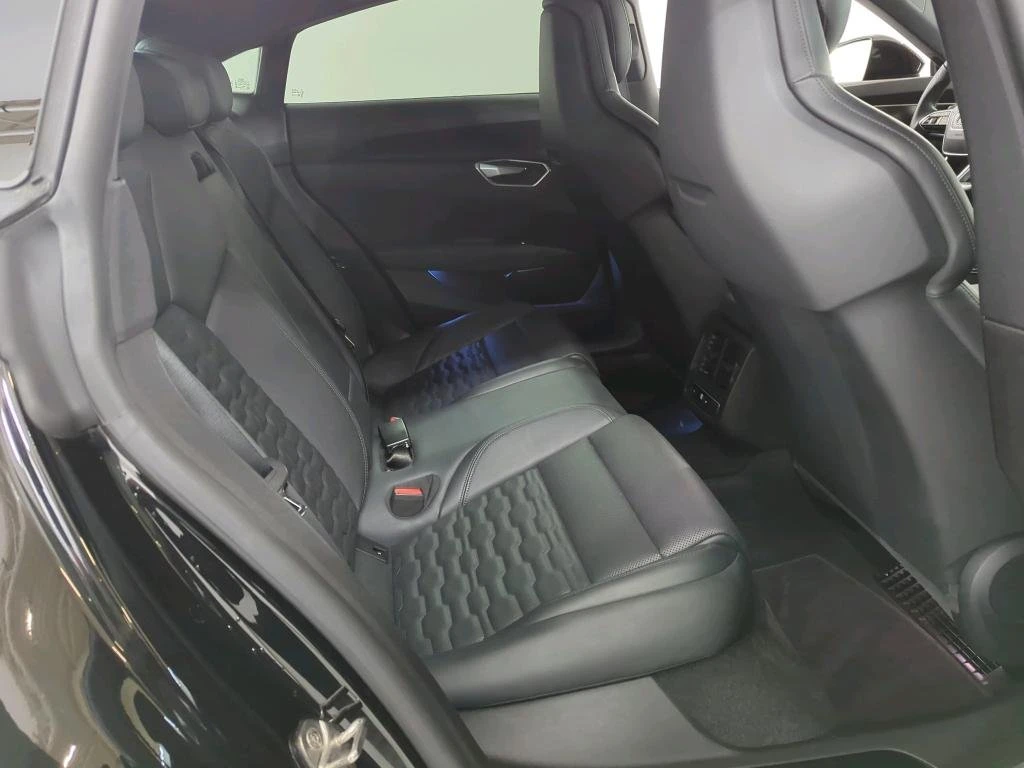 Audi E-Tron GT, снимка 8 - Автомобили и джипове - 54069733