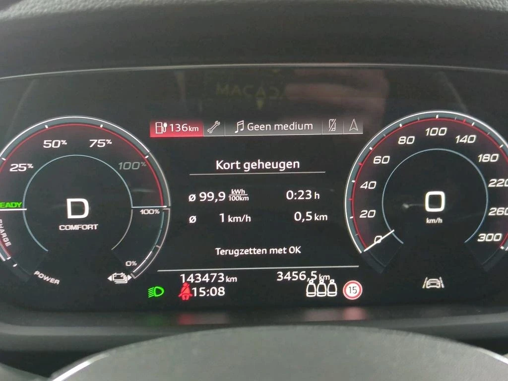 Audi E-Tron GT, снимка 9 - Автомобили и джипове - 54069733