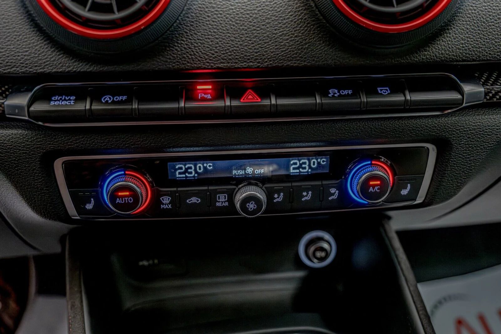 Audi Rs3 �����/2.5TFSI/Bang&Olufsen/������/�������/Quattro | Mobile.bg � ����������� 14