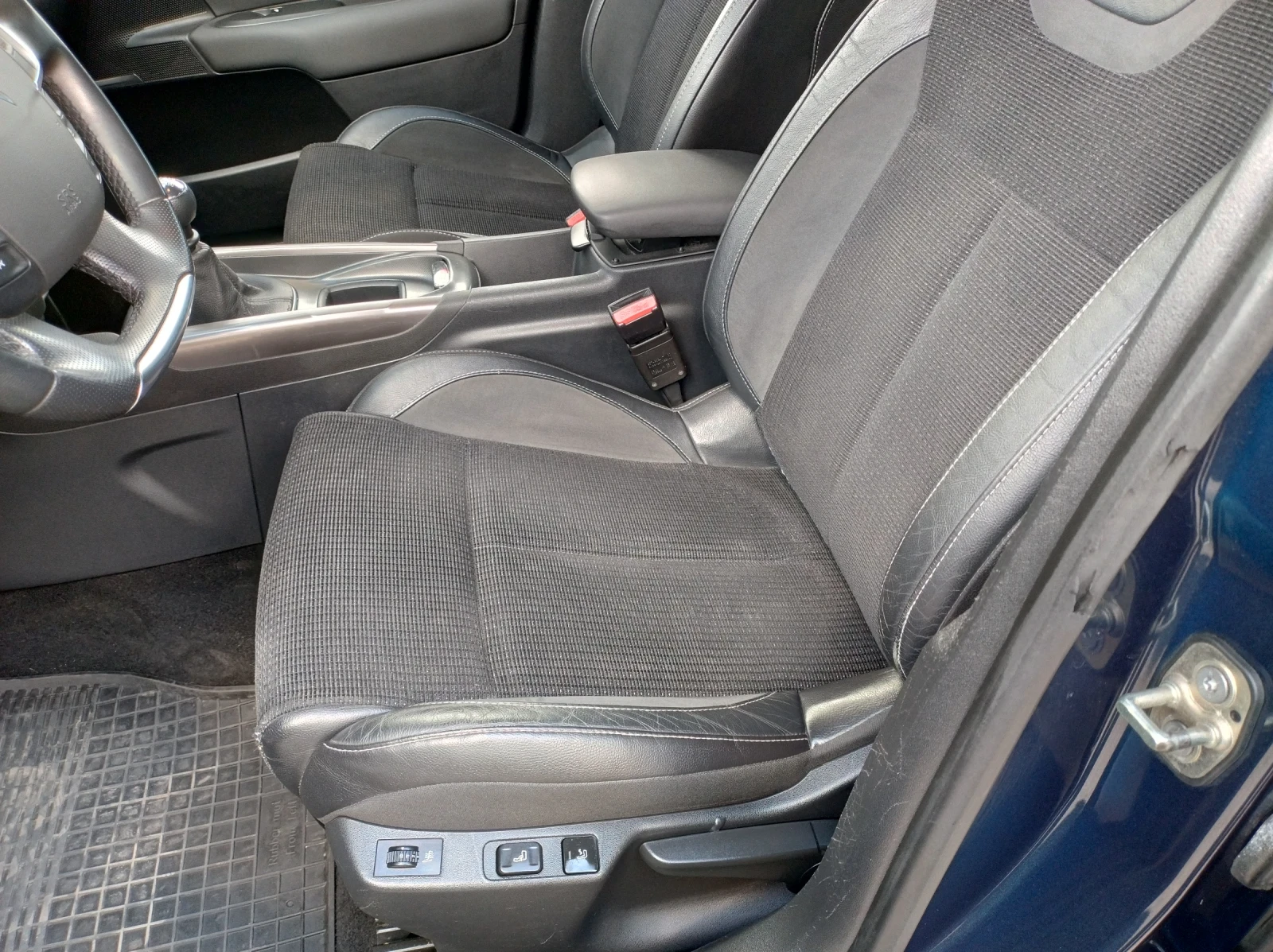Citroen C4 1.6 HDI   EXCLUSIVE FULL, снимка 10 - Автомобили и джипове - 54414556