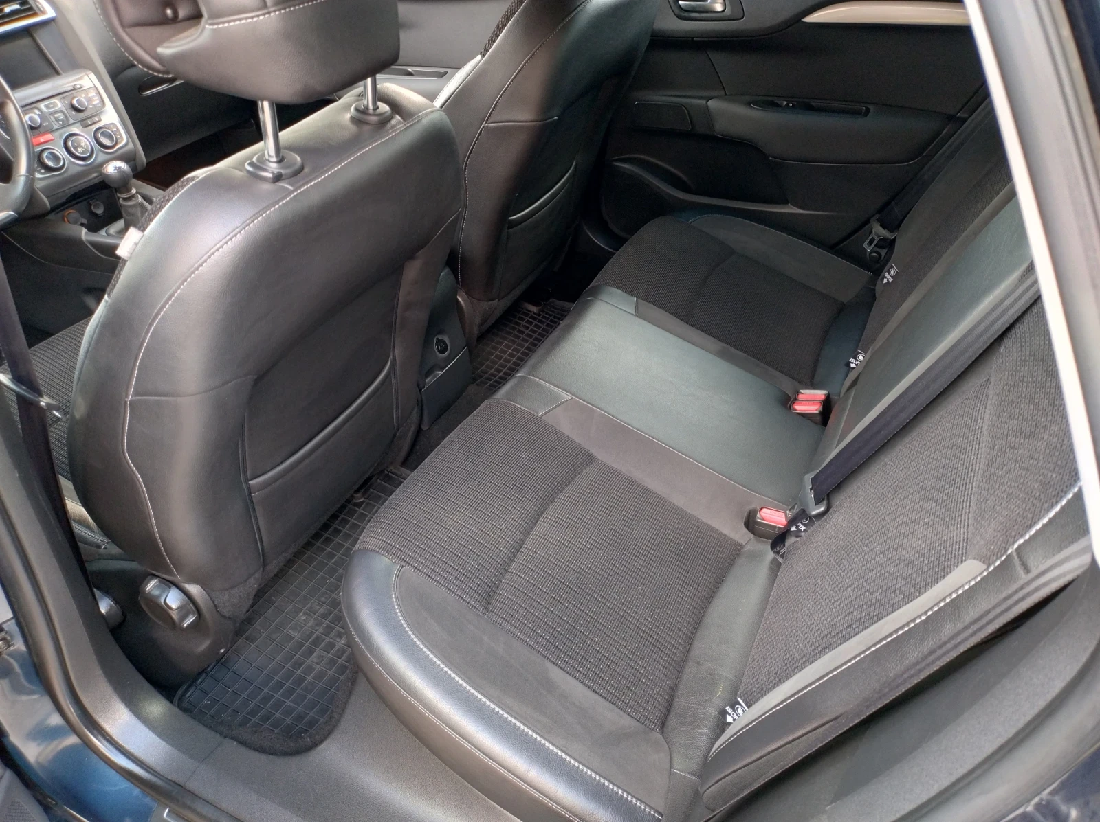 Citroen C4 1.6 HDI   EXCLUSIVE FULL, снимка 13 - Автомобили и джипове - 54414556