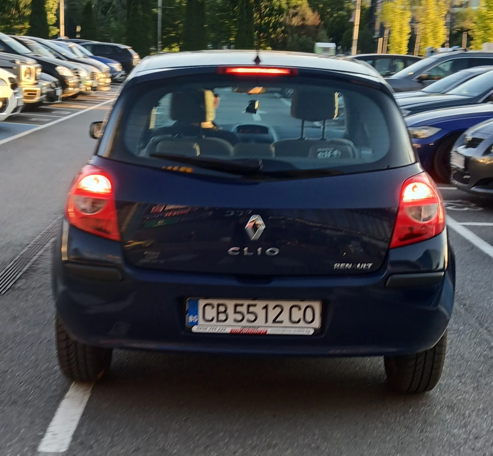 Renault Clio Климатик 70000 км.!!!, снимка 2 - Автомобили и джипове - 54598591