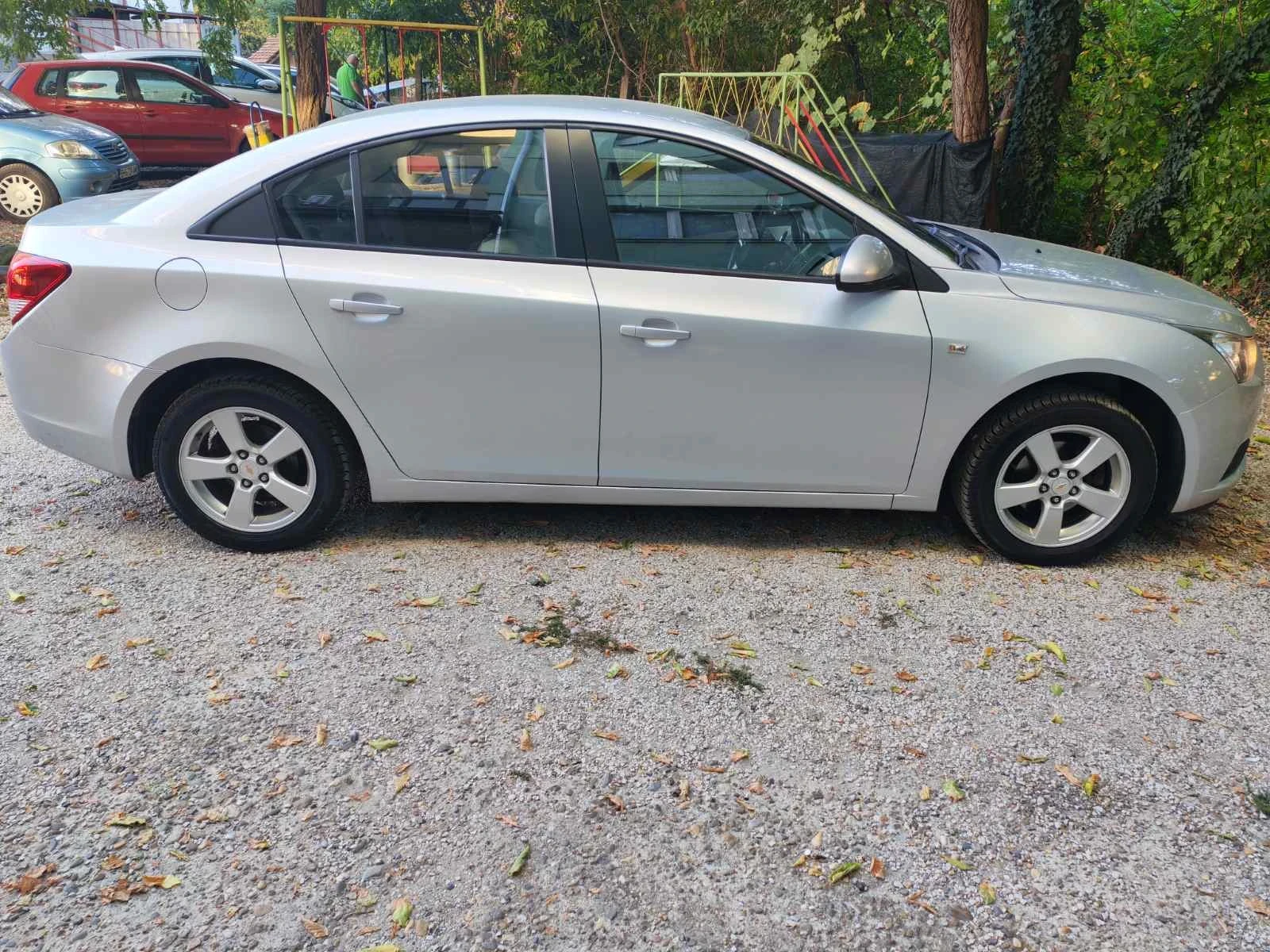 Chevrolet Cruze 1, 8, снимка 3 - Автомобили и джипове - 54663372