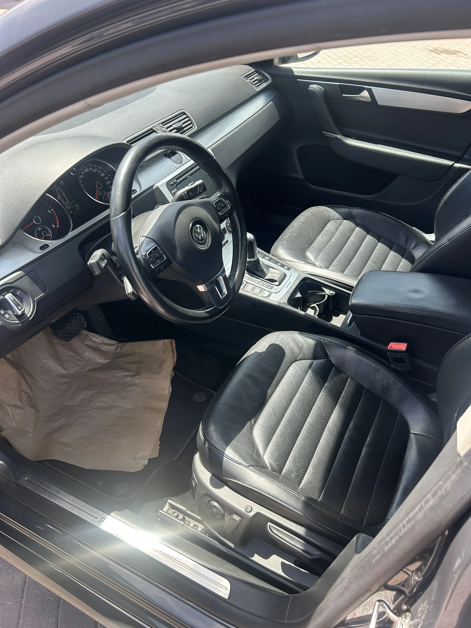 VW Passat, снимка 6 - Автомобили и джипове - 55000433