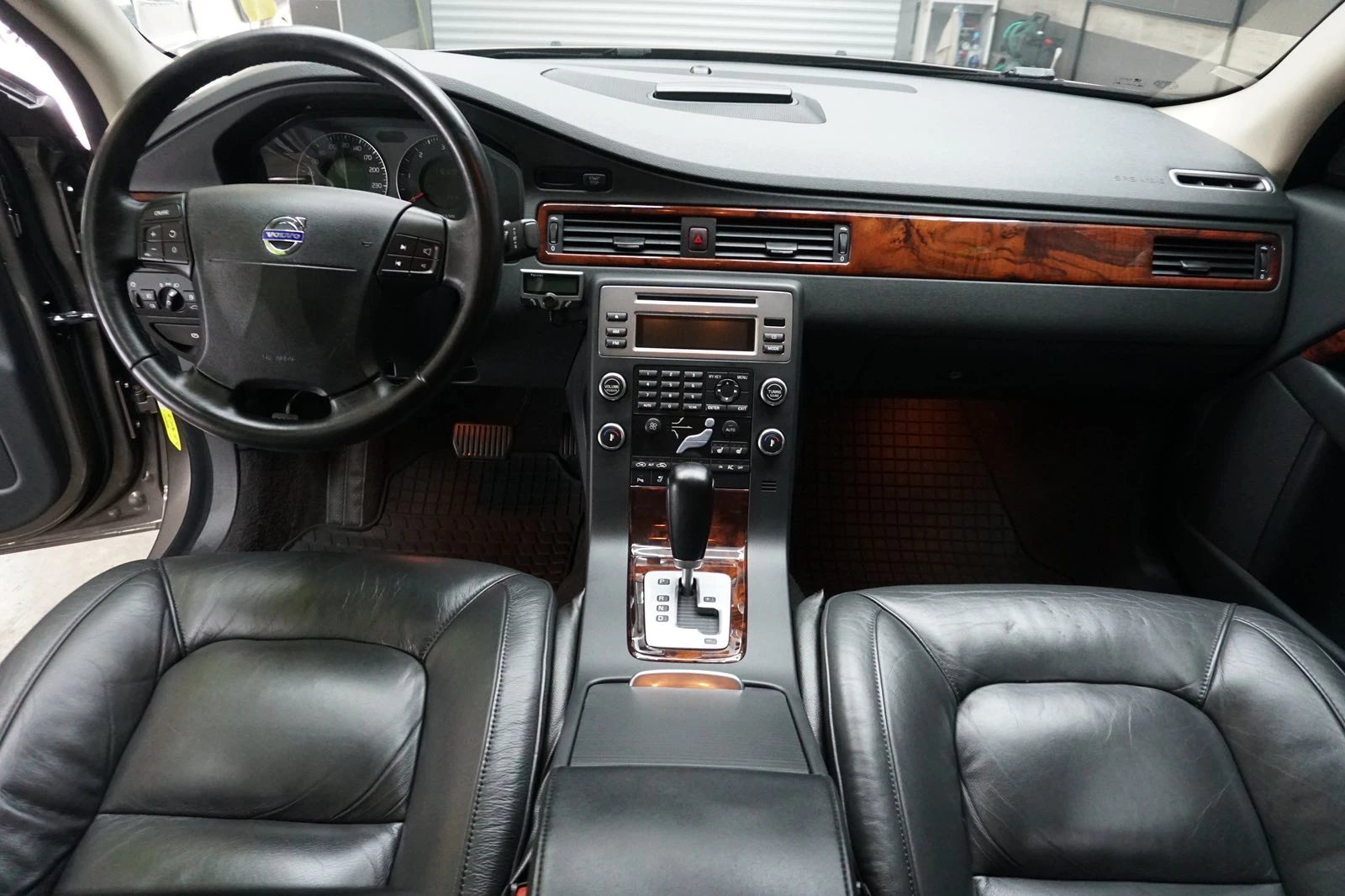 Volvo S80, снимка 11 - Автомобили и джипове - 55081768