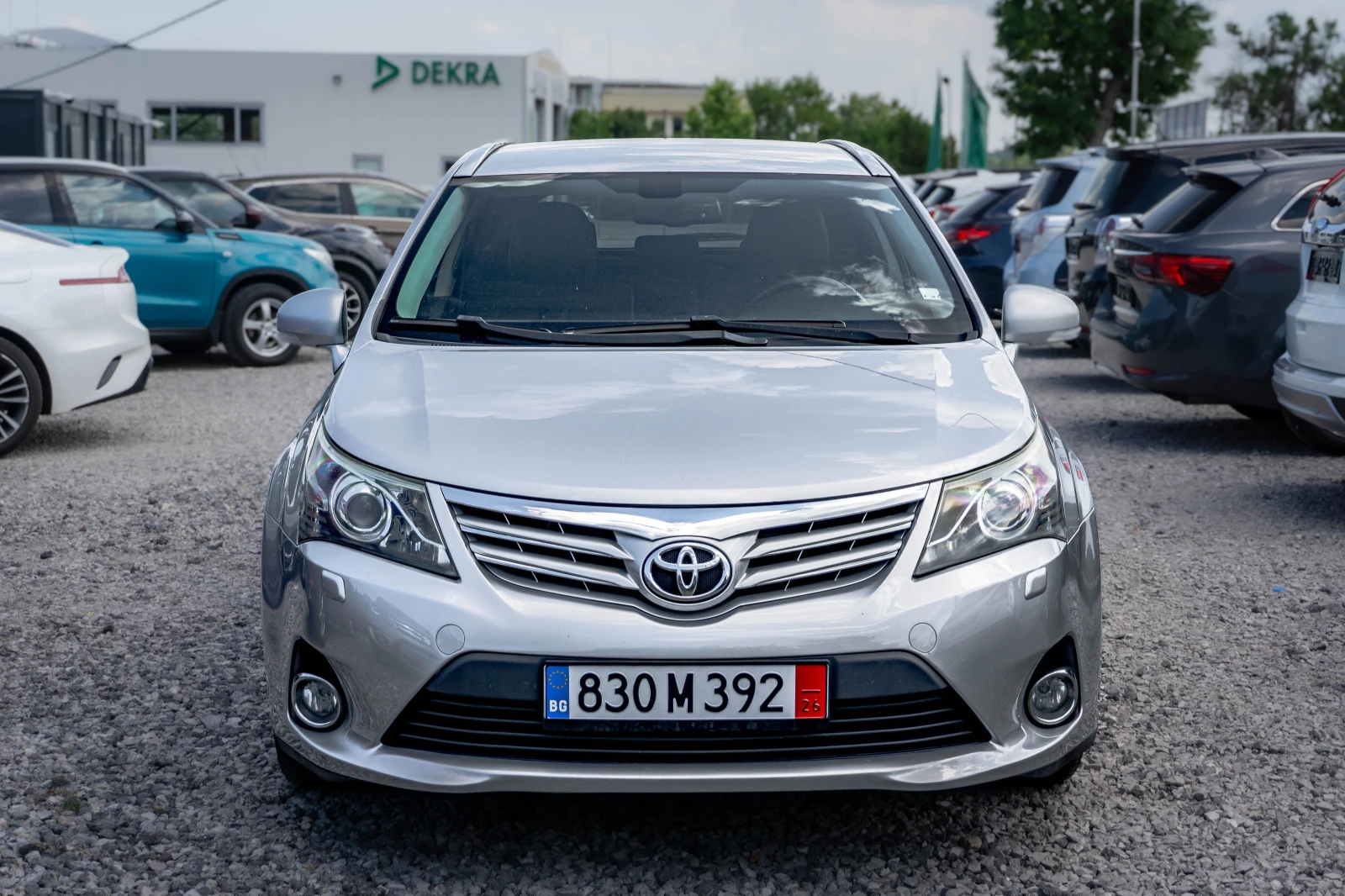 Toyota Avensis 2.0 D-4D TOP! ALCANTARA | С ГАРАНЦИЯ!, снимка 2 - Автомобили и джипове - 55100989