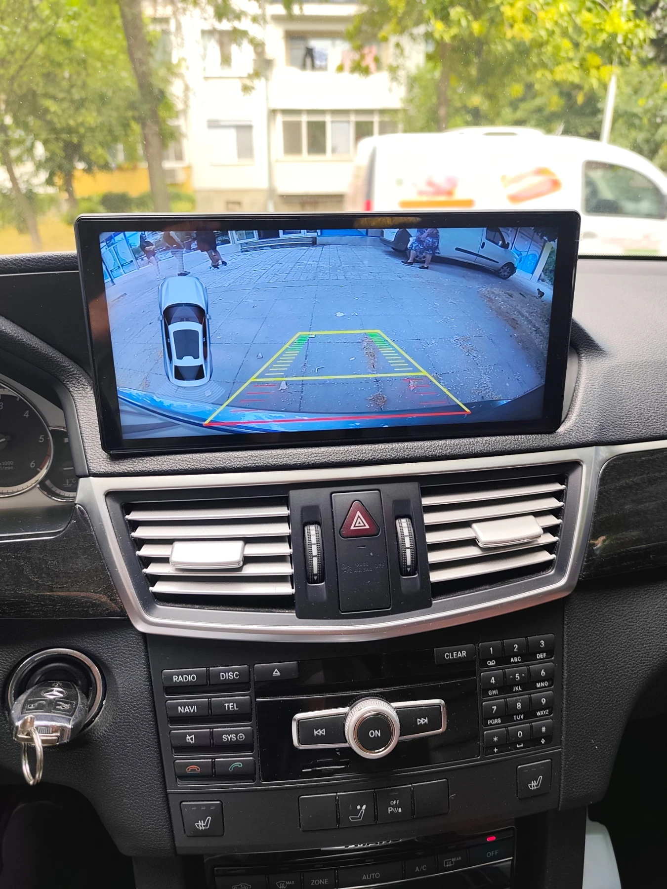 Mercedes-Benz E 350, снимка 15 - Автомобили и джипове - 55134461