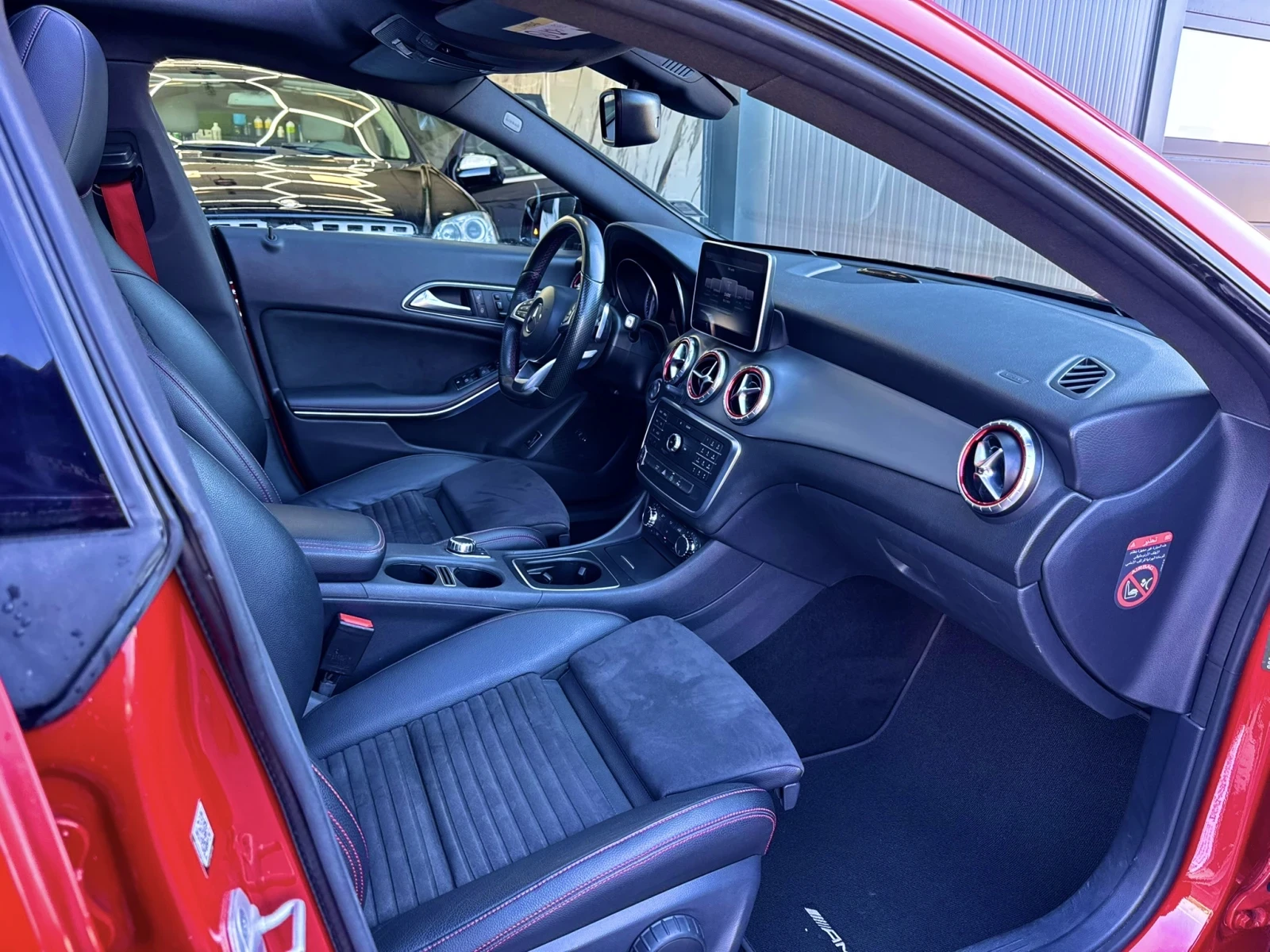 Mercedes-Benz CLA 250, снимка 7 - Автомобили и джипове - 55310868